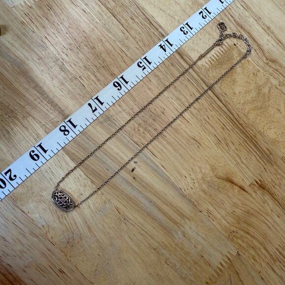 Kendra Scott Gold/Silver Oval Pendant Necklace With Intricate Cutout Design - Picture 5 of 12